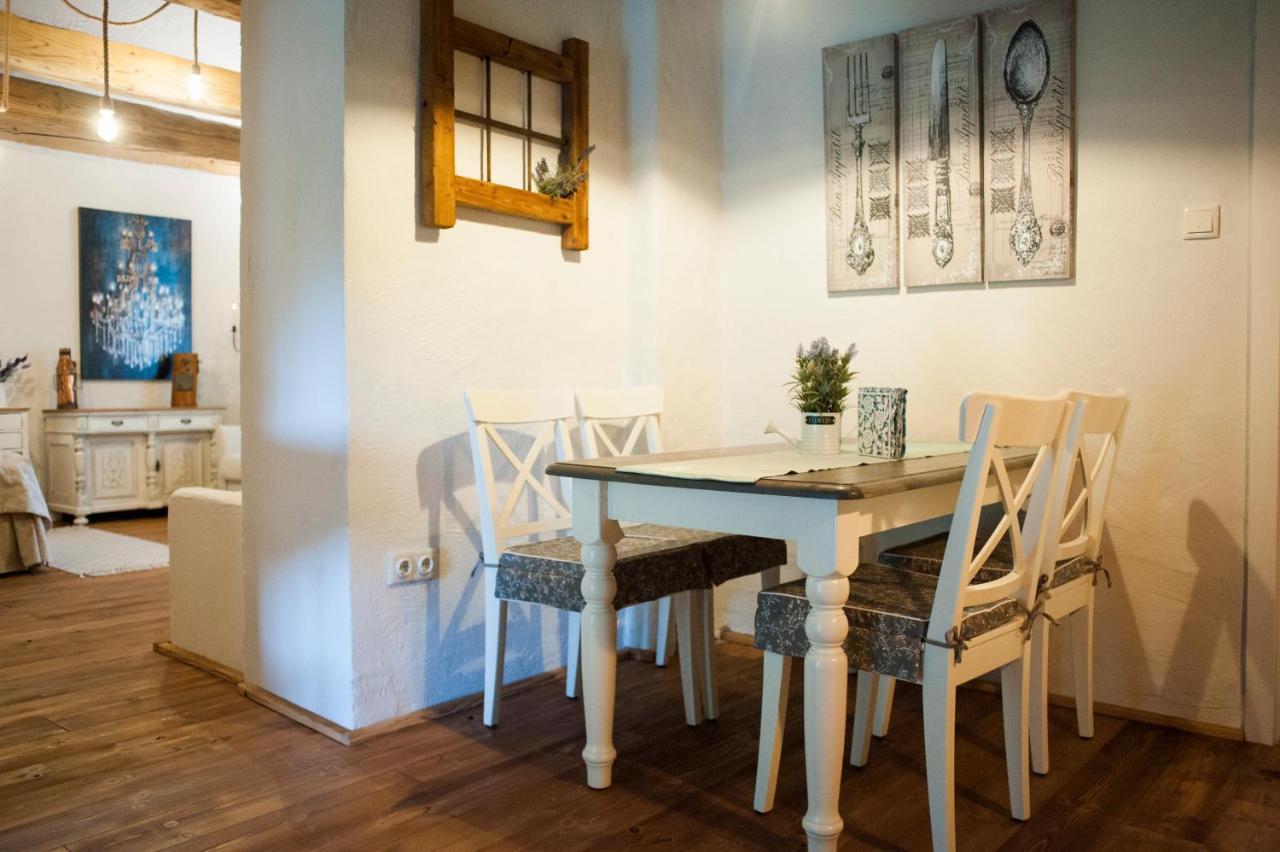 Pajta Apartman Es Vendeghaz Tata Dış mekan fotoğraf